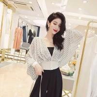 新款韩版很仙的蝙蝠袖V领波点雪纺衫长袖宽松显廋上衣设计感小众 白色 S 90斤-100斤
