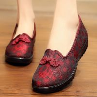 老北京布鞋女老人妈妈秋季2021新款中老年大码女鞋脚宽春季奶奶鞋 7170-75红色 35 标准码