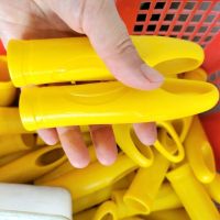 厂家直销22mm挂式拖把手柄塑料配件拖把尘推杆帽塑料后手柄把手 黄色直径22MM帽子3个