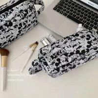 莉莉安|蜡笔小新化妆包便携外出随身包包女大容量防泼水ins收纳包 米奇化妆包