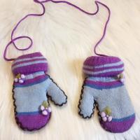 新款冬季男童女童婴儿童连指挂绳双层加绒加厚保暖手套小童包套 小花紫色 0-3岁