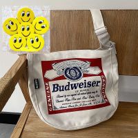 包包女2020新款ins帆布包女学生韩版简约百搭斜挎大容量小方包女 随机胸章一个