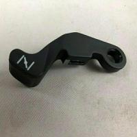 轻骑铃木弯梁110摩托车铃木赛驰QS110加浓把手阻风门扳手风门开关 赛驰110扳手1只