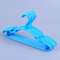 0-3岁儿童衣架宝宝新生儿孕婴儿彩色衣服挂 塑料小孩晒晾衣撑厂家 蓝色 10支(单色)