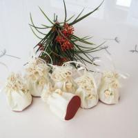 布艺椅子脚套一包4/8/16/24个装保护桌椅通用底皮革隔音耐磨防滑 米白色 椅子脚套4个装