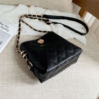 富贵鸟女包包新款2021潮时尚百搭ins单肩斜挎包小ck菱格链条小包 黑色