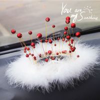 汽车摆件防滑垫羽毛绒毛镶钻垫子仪表台耐高温创意可爱车载置物垫 红色珍珠垫