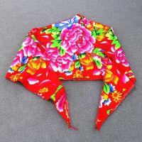 东北大花布头巾男女民族风围巾二人转演出三角巾服务员配饰嘻哈 小号锁边红色牡丹三角巾