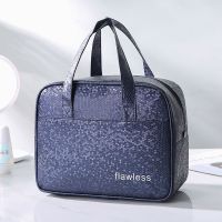 大容量化妆包女便携ins风超火简约洗漱包男手提旅行化妆品收纳包 藏青色 小号23*11*19cm