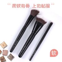 3支套刷修容刷空心粉底刷眼线刷柔软纤维毛便携初学者上妆粉饼刷 B-三支