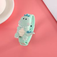 2021新款儿童驱蚊防蚊手环手表发光闪光卡通硅胶随身防驱蚊子神器 绿色恐龙(卡通款无灯)