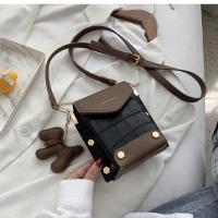 卡帝乐鳄鱼高级感小包包女包2021新款潮时尚百搭单肩斜挎包手机包 黑色