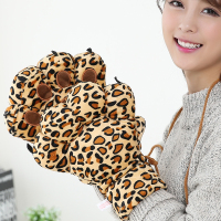 卡通手套男女冬季加厚动物爪子手套情侣保暖手套可爱挂脖学生手套 豹纹 L