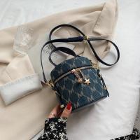 小众设计水桶包2021新款百搭手提包洋气小包包女夏时尚单肩斜挎包 深蓝色不带挂件