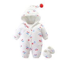 婴儿衣服秋冬加厚女新生儿外出抱衣冬季保暖哈衣男宝宝冬装连体衣 DXM白底樱桃 59