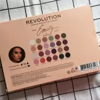 英国Makeup Revolution X The Emily 24色合作眼影开架眼影盘 一盒