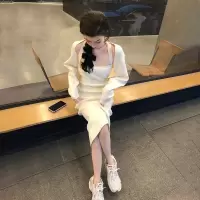 欲风性感挂脖露背针织连衣裙女秋冬外搭洋气毛衣开衫两件套装潮