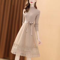 针织连衣裙女2021早秋新款网纱拼接蕾丝修身收腰打底中长款毛衣裙