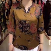 大码中老年妈妈t恤2021秋季新款套头v领荷花图七分/长袖小衬衫女