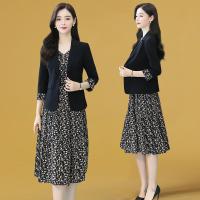 碎花连衣裙套装女洋气质减龄职业2021年春秋新款西装两件套裙