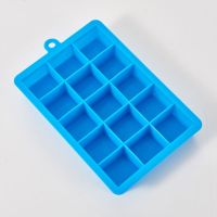 硅胶冰格家用带盖制冰盒婴儿辅食盒网红自制创意冰箱做冻冰块模具