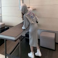 春秋休闲卫衣套装女2021年新款俏皮减龄印花连帽卫衣配开叉半身裙