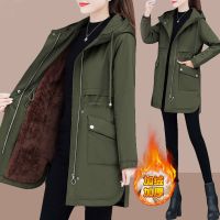 加绒加厚中长款风衣女2021秋冬新款时尚小个子连帽派克服外套女潮