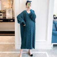 2021秋季连衣裙长款宽松v领灯笼袖秋装长裙气质时尚休闲秋冬裙子