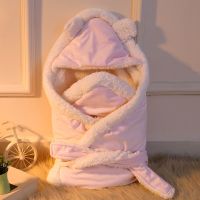 新生儿婴儿羊羔绒抱被春秋初生儿宝宝用品外出包被加厚被子冬季 粉色羊羔绒抱被(送方巾) 80x80cm