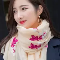 冲量亏3000条2019秋冬新款民族风围巾女刺绣花朵棉麻丝巾披肩长款 米色 85*190cm