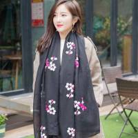 冲量亏6000条2020秋冬新款民族风围巾女刺绣花朵棉麻丝巾披肩长款 围巾黑色 80cm*185cm