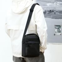 多功能户外休闲小背包男士单肩包斜挎手提男包包防水轻便简约随身 黑色