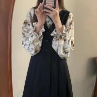 冬季2021新款小清新中长款收腰显瘦减龄V领背带连衣裙女时尚套装 上衣单件 S