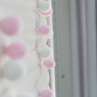 ins毛球串挂饰创意儿童房挂件墙壁家居背景墙装饰品 粉白1.5米20球 成品毛球串 直径3cm