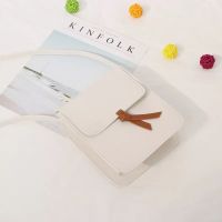 白色 新款韩版女学生斜挎包包女小方包单肩斜挎包手机包ins包(有拉链)