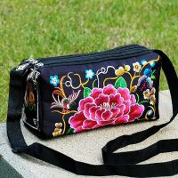 中号斜跨包大牡丹红 2020新款云南民族风刺绣花包包帆布休闲简约女士三层单肩斜挎包