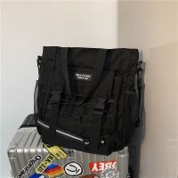 日系工装包斜挎包男潮牌大容量学生背包单肩包男生斜跨书包反光包 黑色