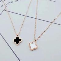 不掉色防过敏项链女钛钢吊坠锁骨链饰品送学生朋友闺蜜生日礼物女 黑白双面四叶草