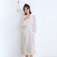 春夏款大码睡袍薄款浴袍性感睡衣女化妆晨袍美容院胖mm可爱七分袖 白色 M 适合[80-120斤]