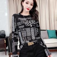 欧货2021秋冬装新款时尚印花显瘦长袖T恤百搭圆领修身打底衫女潮 黑色 XS [70斤以下]