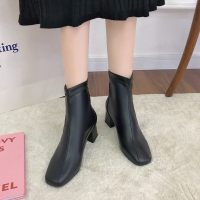 苏芈小个子短靴女2021秋季新款复古英伦风显瘦粗跟单靴方头中跟时装靴