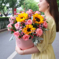 鲜花速递向日葵百合花束抱抱桶鲜花礼盒生日送老师朋友客户领导闺蜜北京沈阳成都重庆全国同城送花上门