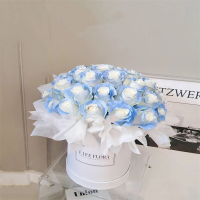 采蝶轩33朵碎冰蓝渐变色鲜花抱抱桶全国同城配送上海北京广州