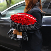 采蝶轩33朵红玫瑰圆形花束送闺蜜送爱人全国同城送北京上海广州深圳鲜花同城速递