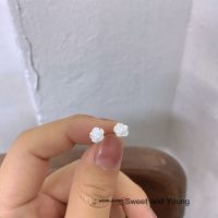 白色山茶花一对 韩式气质珍珠山茶花耳钉简约女小巧精致迷你设计感耳环耳饰耳骨钉
