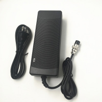 48V电动滑板车电动车充电器54.6V2A输出13串锂电池充电器充饱自停