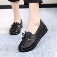 黑色 35 软皮软底 夏季中年女士凉鞋女平底防滑舒适中老年妈妈鞋镂空透气皮鞋洞洞鞋