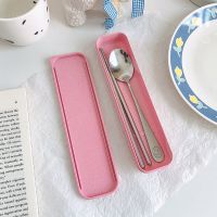 粉色(不锈钢两件套) 卡通少女心木质筷子不锈钢勺子套装学生上班族便携带收纳餐具盒子