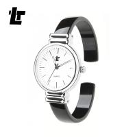 黑色 品牌学生女士手表厂家直销手镯表时尚四季款源头厂家高档石英表