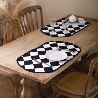 黑白格餐垫 43*70cm 现代简约风电视柜桌旗长条布艺黑白格流苏包边茶几桌布餐桌隔热垫